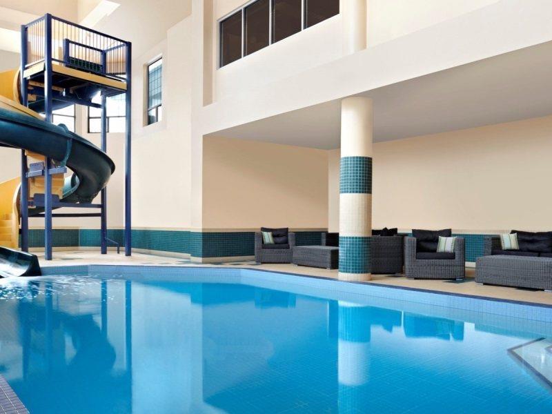 Four Points By Sheraton Hotel & Suites Calgary West Экстерьер фото